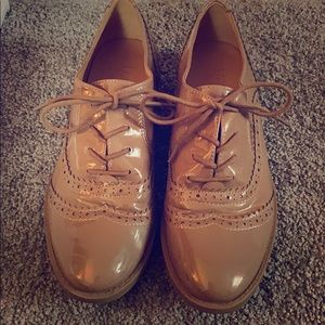 Franco Sarto Saddle Shoes I’m Tan Patent Leather